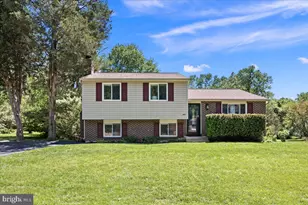 12780 Bradwell Rd, Herndon, VA 20171 - Photo 1