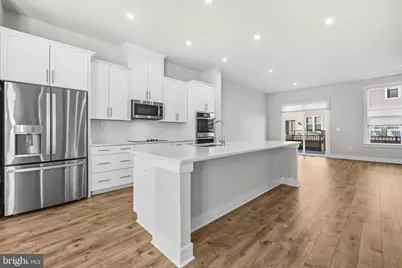 2433 Liberty Loop, Herndon, VA 20171 - Photo 9