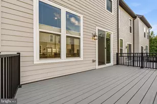 2433 Liberty Loop, Herndon, VA 20171 - Photo 17