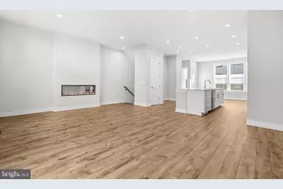 2433 Liberty Loop, Herndon, VA 20171 - Photo 3