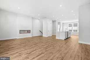 2433 Liberty Loop, Herndon, VA 20171 - Photo 3