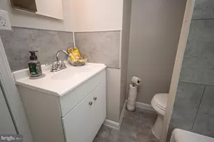 2420 Byrd Ln, Alexandria, VA 22303 - Photo 25