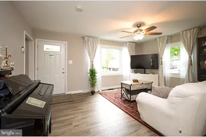 2420 Byrd Lane, Alexandria, VA 22303 - Photo 5