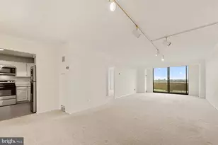 1800 Old Meadow Rd, McLean, VA 22102 - Photo 13
