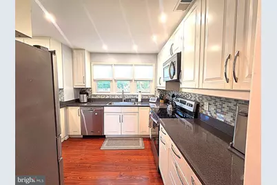 5270 Ellicott Drive, Centreville, VA 20120 - Photo 9