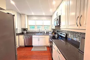 5270 Ellicott Dr, Centreville, VA 20120 - Photo 9