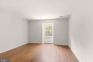 2037 Durand Dr, Reston, VA 20191 - Photo 45