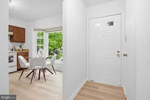 14243 Heritage Crossing Ln, Centreville, VA 20120 - Photo 3