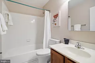 14243 Heritage Crossing Ln, Centreville, VA 20120 - Photo 25