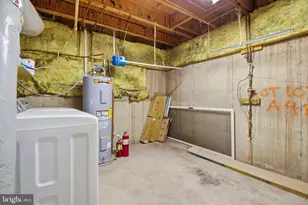 14243 Heritage Crossing Ln, Centreville, VA 20120 - Photo 33
