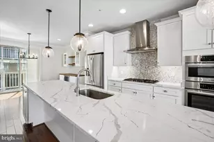 2865 Lowen Valley Rd, Alexandria, VA 22303 - Photo 3