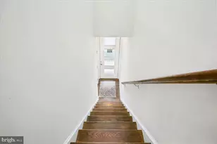 2865 Lowen Valley Rd, Alexandria, VA 22303 - Photo 9