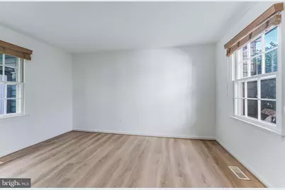 818 Sycamore Court, Herndon, VA 20170 - Photo 21