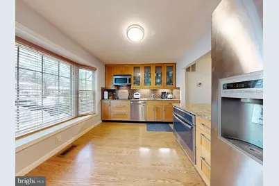 7302 Rolling Oak Lane, Springfield, VA 22153 - Photo 5