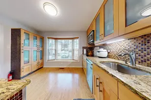 7302 Rolling Oak Ln, Springfield, VA 22153 - Photo 5