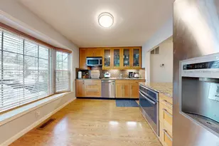 7302 Rolling Oak Ln, Springfield, VA 22153 - Photo 3