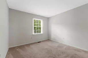 2827 Kelly Square, Vienna, VA 22181 - Photo 29