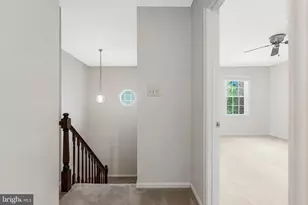 2827 Kelly Square, Vienna, VA 22181 - Photo 31