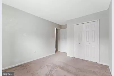 2827 Kelly Square, Vienna, VA 22181 - Photo 23