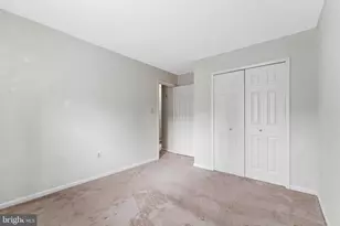 2827 Kelly Square, Vienna, VA 22181 - Photo 23