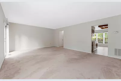 2827 Kelly Square, Vienna, VA 22181 - Photo 15