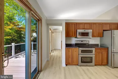 822 Walker Road, Great Falls, VA 22066 - Photo 5