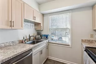 5805 Torington Dr, Springfield, VA 22152 - Photo 13