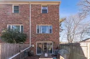 5805 Torington Dr, Springfield, VA 22152 - Photo 39
