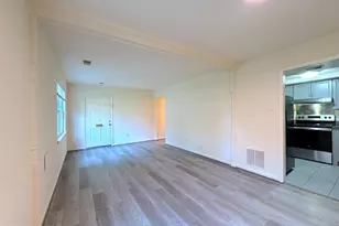 8848 Walutes Cir, Alexandria, VA 22309 - Photo 5