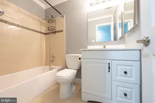 14263 Heritage Crossing Ln, Centreville, VA 20120 - Photo 23