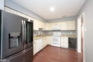 14263 Heritage Crossing Ln, Centreville, VA 20120 - Photo 13