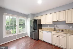 14263 Heritage Crossing Ln, Centreville, VA 20120 - Photo 11