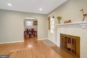 2850 Brook Dr, Falls Church, VA 22042 - Photo 17