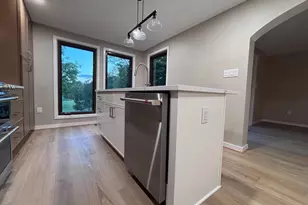 1806 N Shore Ct, Reston, VA 20190 - Photo 3