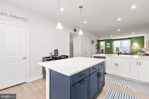 2837 Hokie Ln, Alexandria, VA 22306 - Photo 15