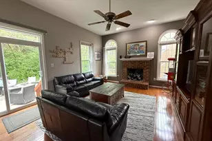 10004 Manor Pl, Fairfax, VA 22032 - Photo 11