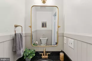 6316 Chimney Wood Ct, Alexandria, VA 22306 - Photo 7