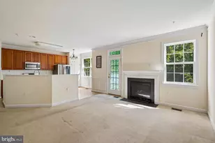 13514 Davinci Ln, Herndon, VA 20171 - Photo 5