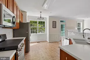 13514 Davinci Ln, Herndon, VA 20171 - Photo 11