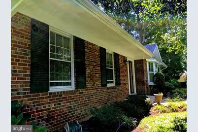 8702 Thunderbird Court, Vienna, VA 22182 - Photo 3