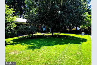 8702 Thunderbird Court, Vienna, VA 22182 - Photo 7