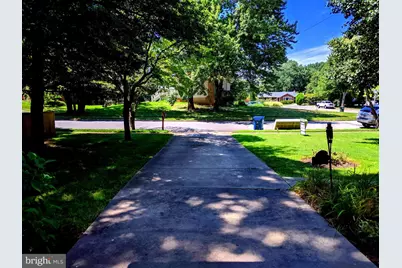 8702 Thunderbird Court, Vienna, VA 22182 - Photo 5