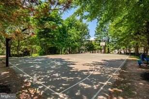 4021 Quiet Creek Dr, Fairfax, VA 22033 - Photo 47