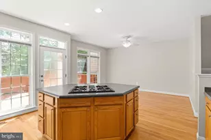 4021 Quiet Creek Dr, Fairfax, VA 22033 - Photo 19