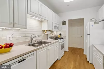 7011 Falls Reach Drive #101, Falls Church, VA 22043 - Photo 13