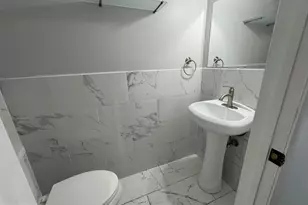 5585 Hecate Ct, Fairfax, VA 22032 - Photo 11