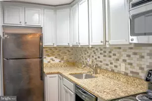 8622 Village Square Dr, Alexandria, VA 22309 - Photo 9