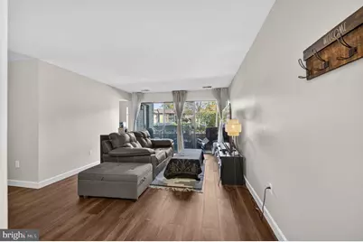 517 Florida Avenue #T4, Herndon, VA 20170 - Photo 9