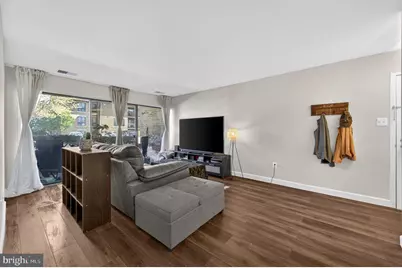 517 Florida Avenue #T4, Herndon, VA 20170 - Photo 7