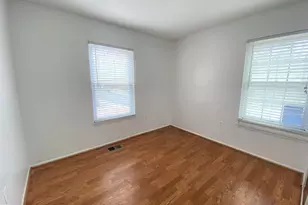 8900 Shamrock Ct, Springfield, VA 22152 - Photo 11